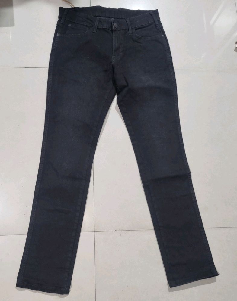 Trendy Men's Wrangler Jeans