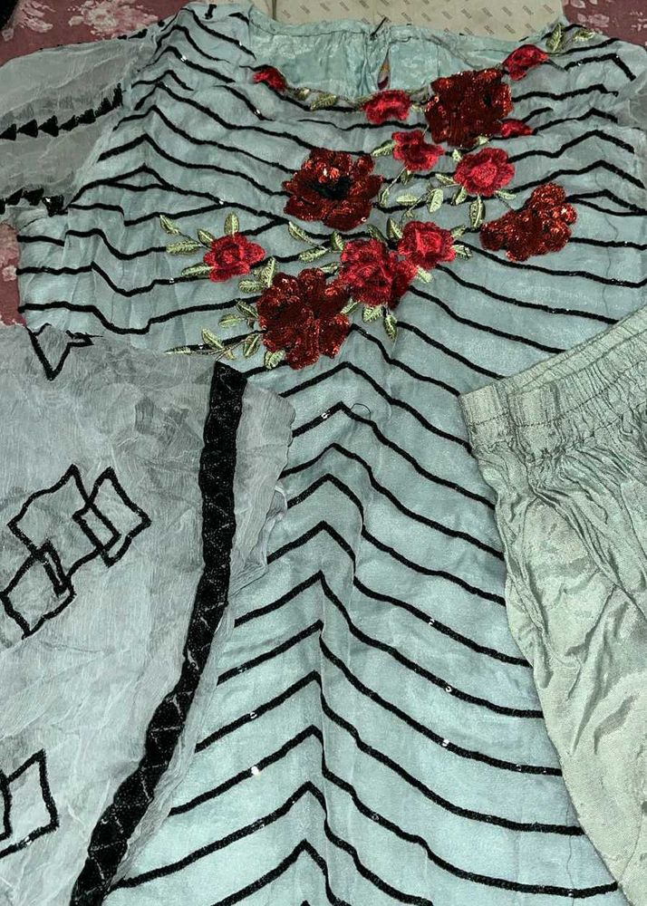 Embellished Kurta Set