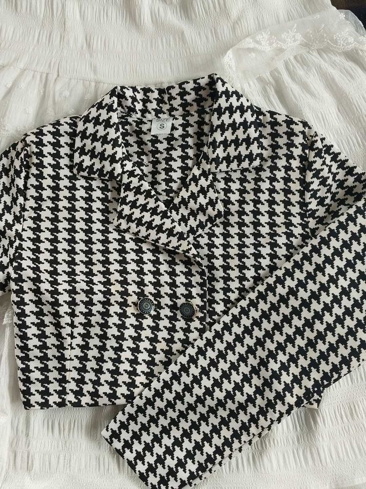 Houndstooth Cropped Blazer