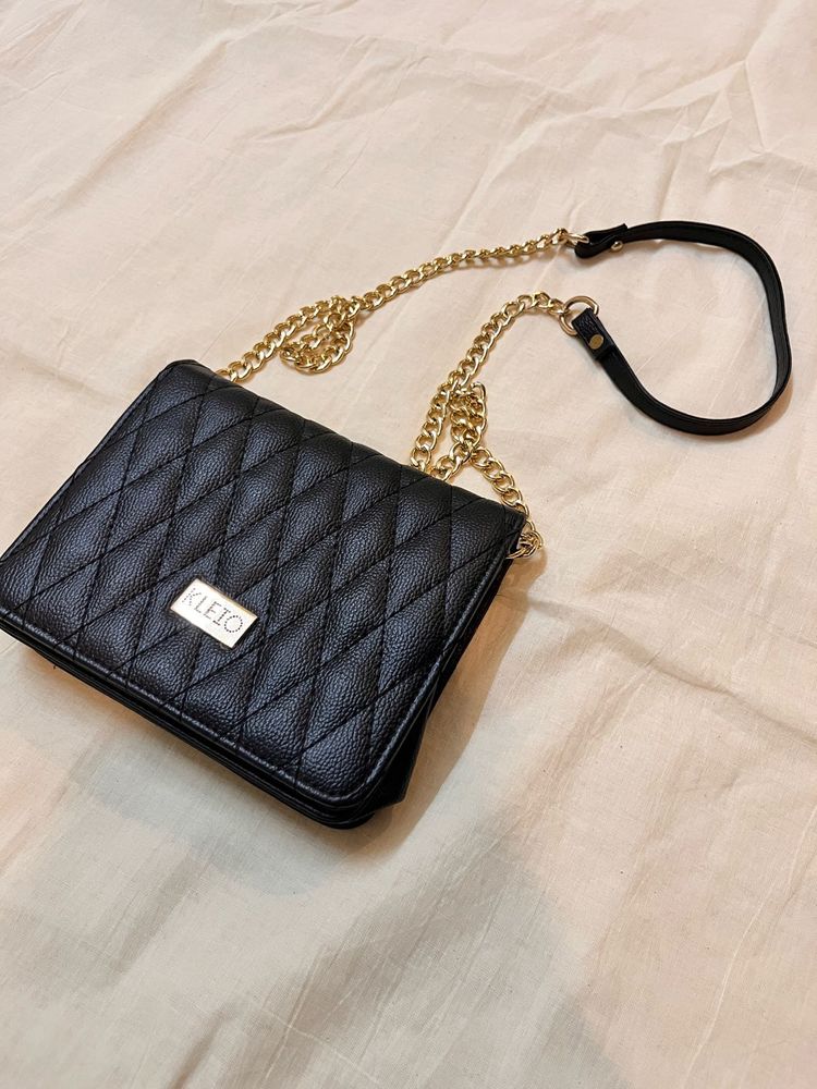 KLEIO Quilted Chain Crossbody Bag