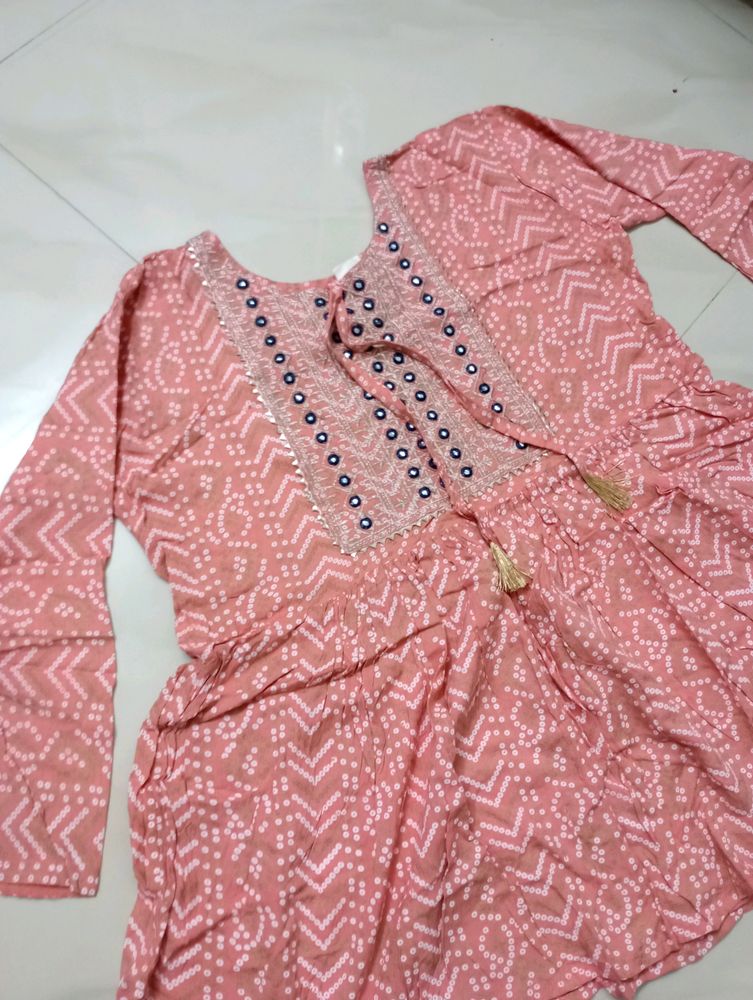 Women's Rayon Casual Wear Embellished Short Kurti