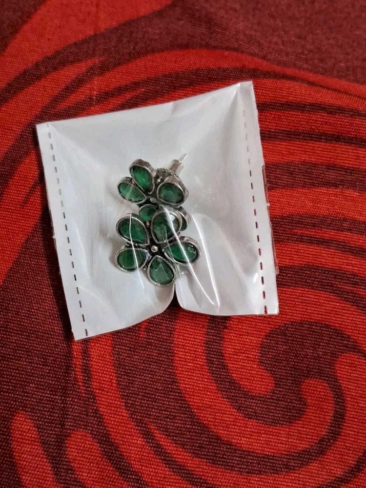 Green Stone Flower Earrings