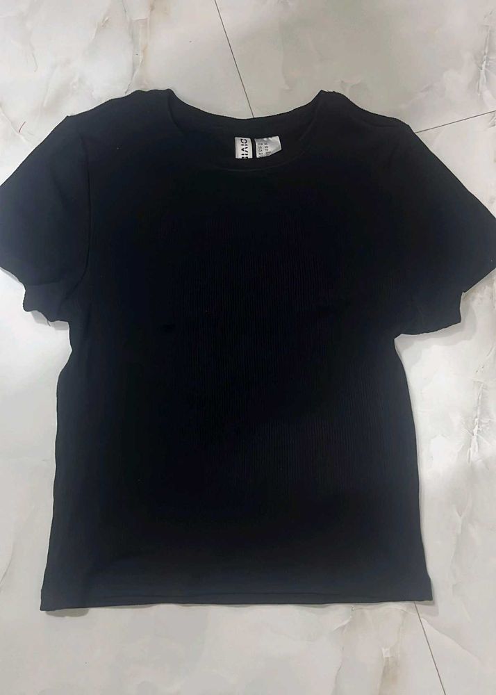 Classic Black Ribbed Fitted T-Shirt