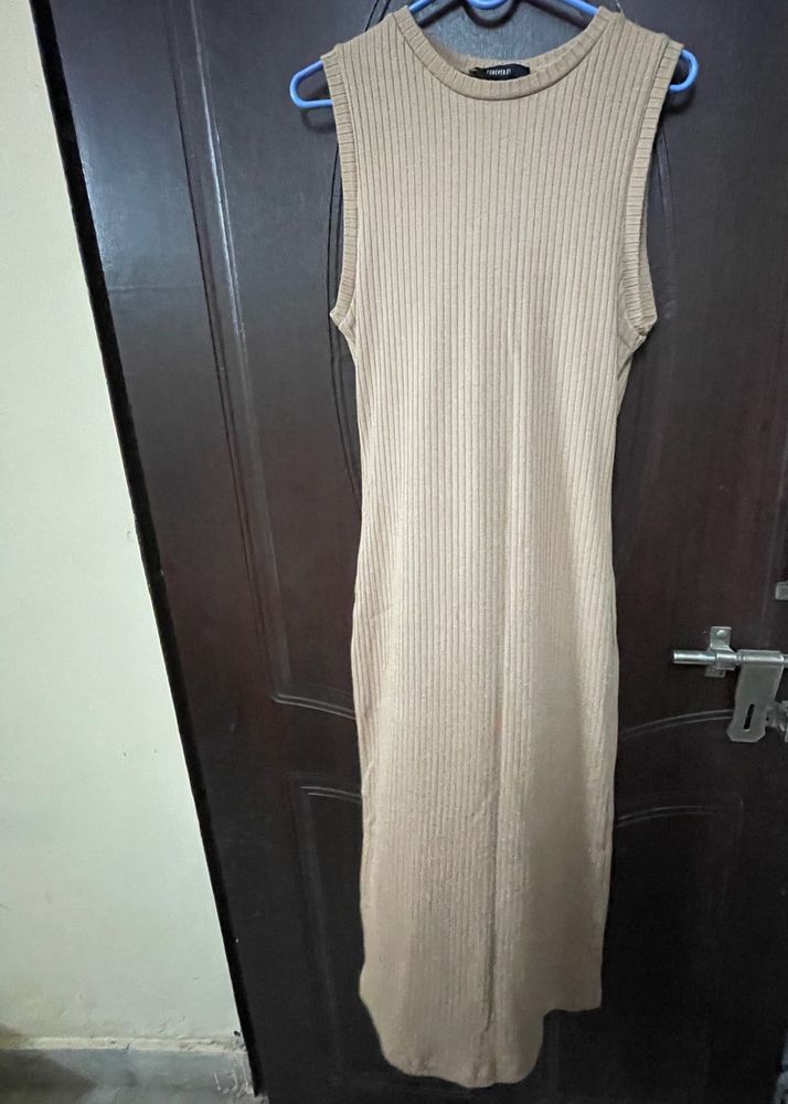 Ribbed Knit Sleeveless Midi Dress