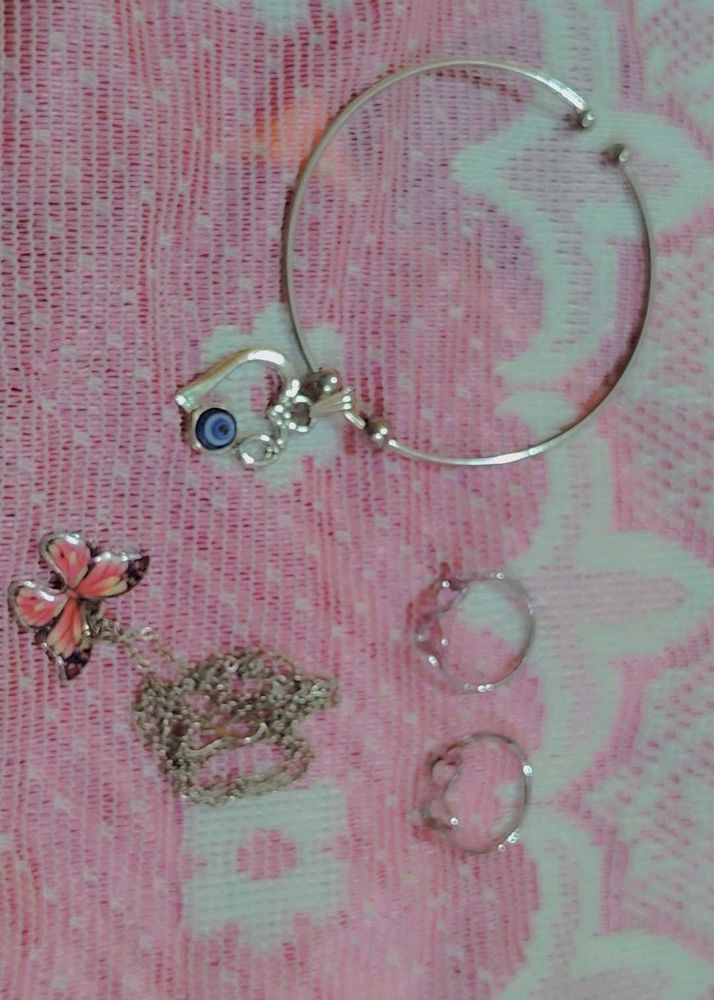 Charming Jewelry Set - Bracelet, Necklace, Rings