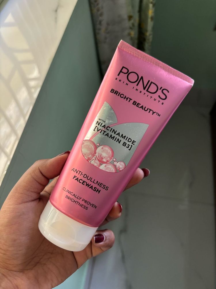 Pond's Bright Beauty Face Wash