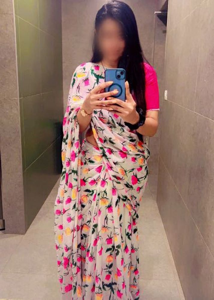 Floral Print Saree with Pink Blouse
