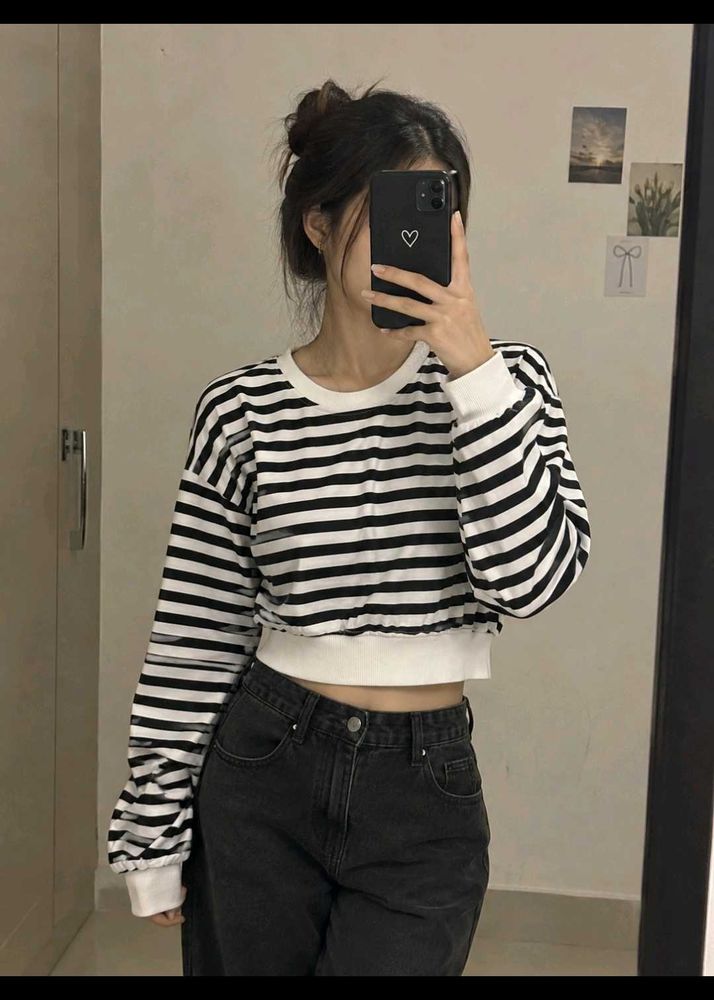Striped Cropped Long Sleeve Top