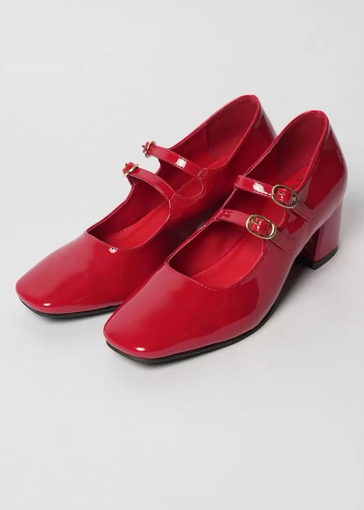 Theater Xyz Heels ( Negotiable ❤️)