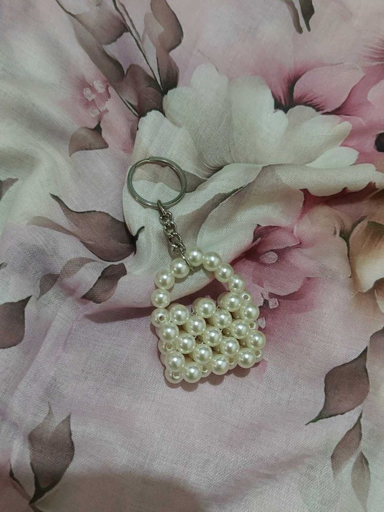 Pearl Beaded bag Keychain