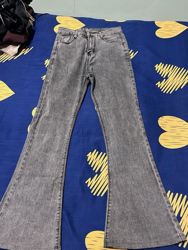 😍Grey Flared Jeans😍