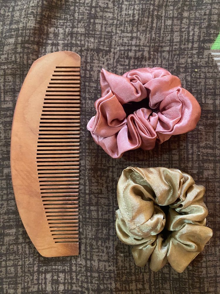 Neem Wooden Comb And Pastel Scrunchies Combo