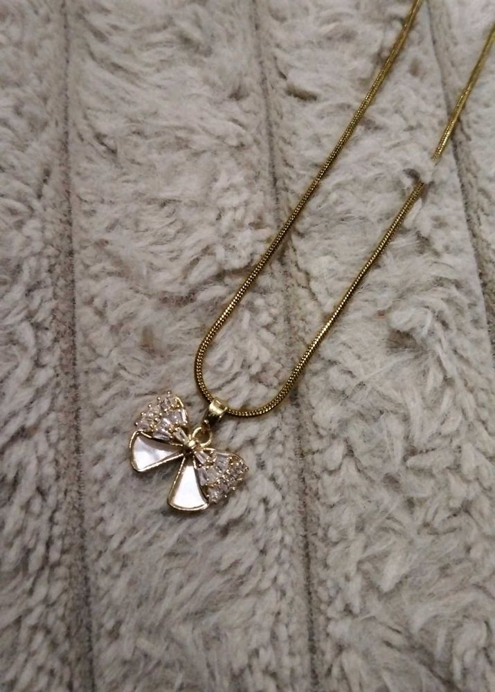 Sparkling Bow Pendant Necklace