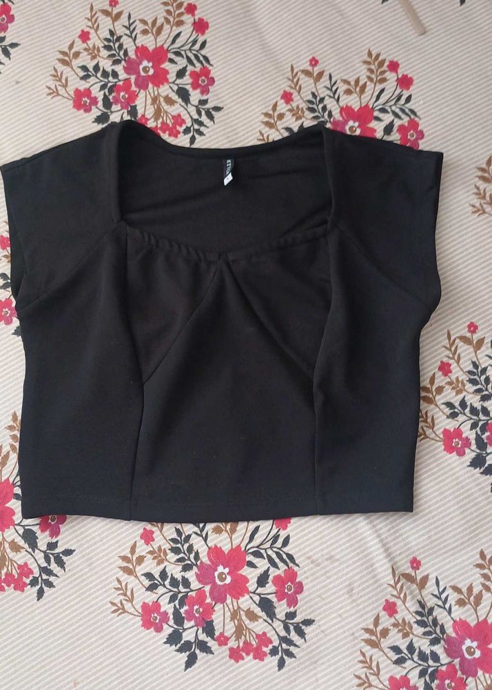 Chic Black Crop Top and skirt set