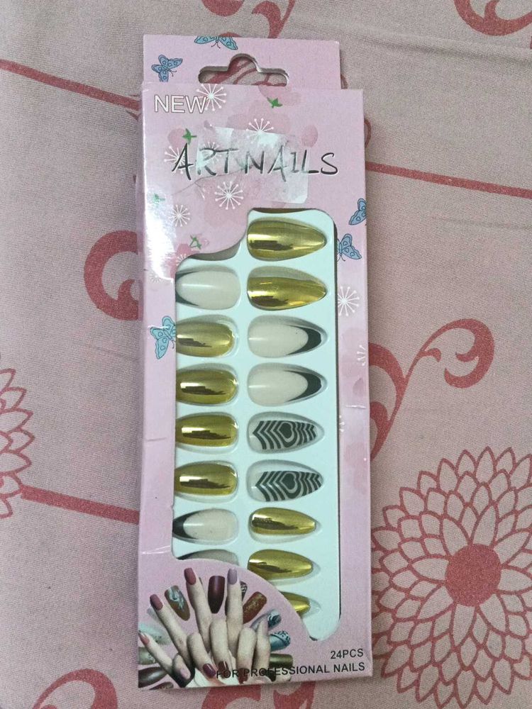 Art Nails - Fashionable Press-On Nail