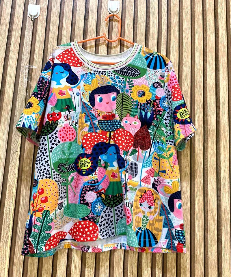 A SUPER CUTE TOP FOR WOMEN