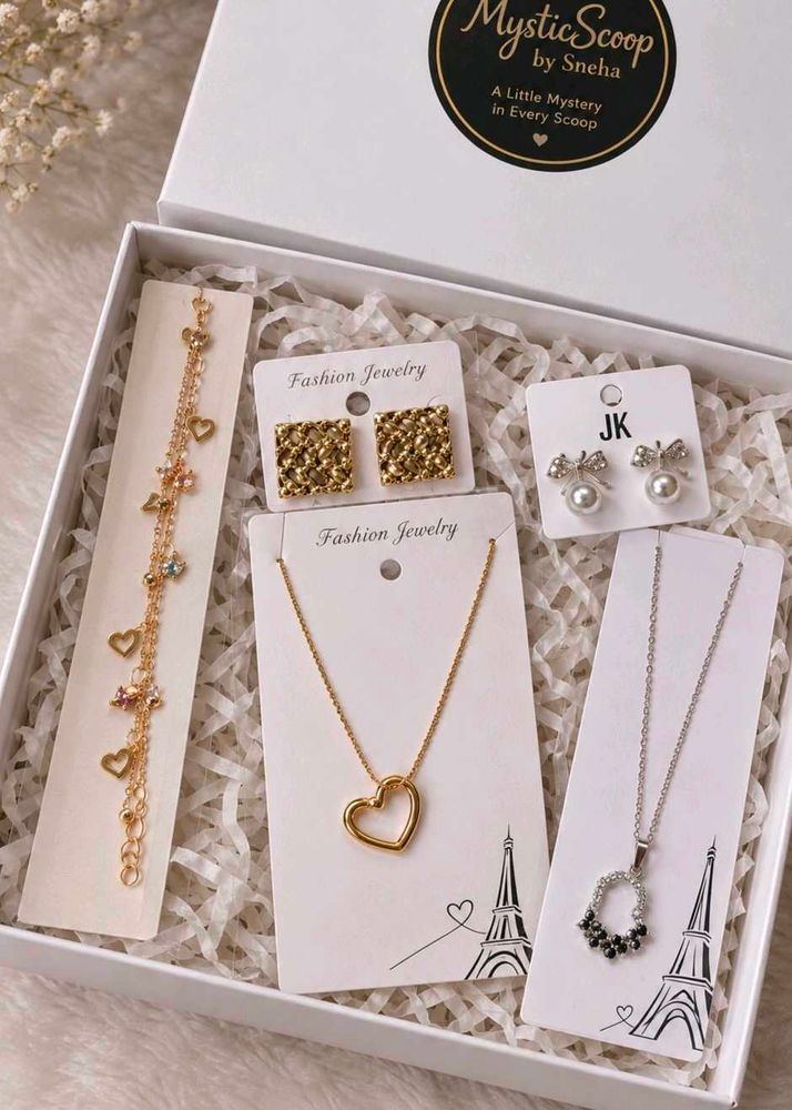 Jewelry Set Gift Box Random jwellery inside