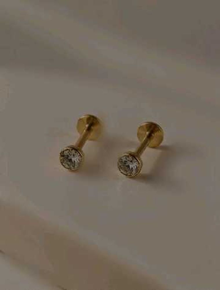 Elegant Stud Earrings with Clear Stones