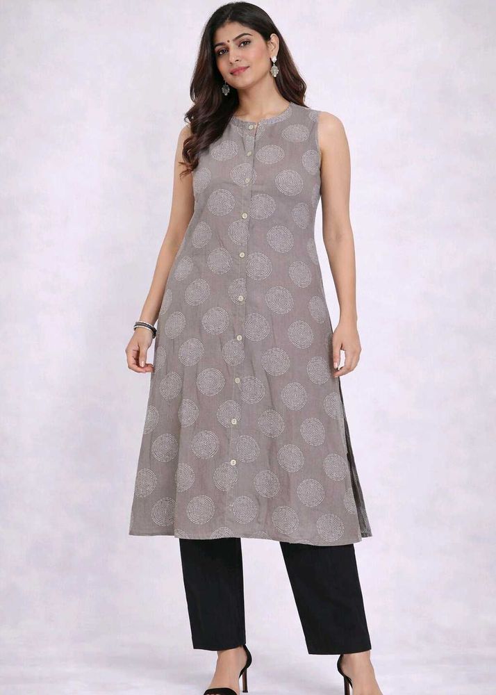 new Sleeveless Kurta
