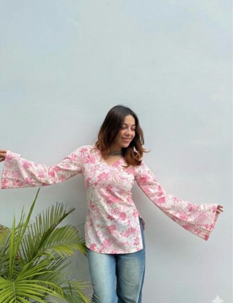 Flowy Pink Floral Printed Kurta