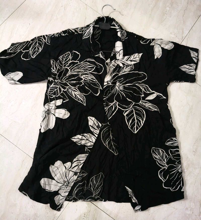 Women's Black Floral Short Sleeve Shirt