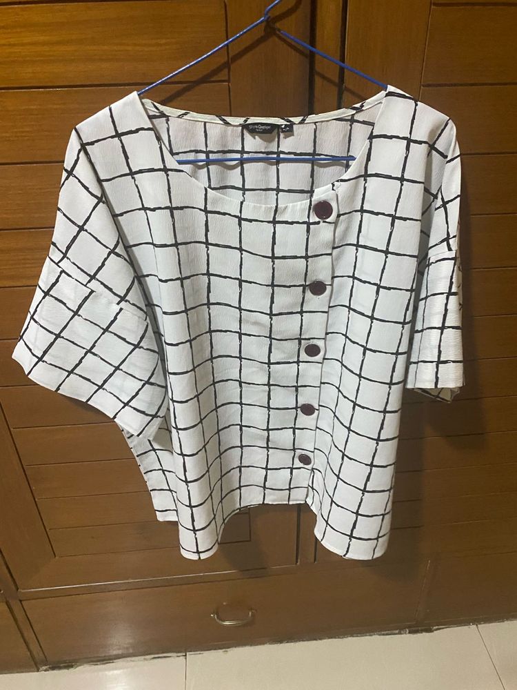 Effortless Checks - Everyday Chic