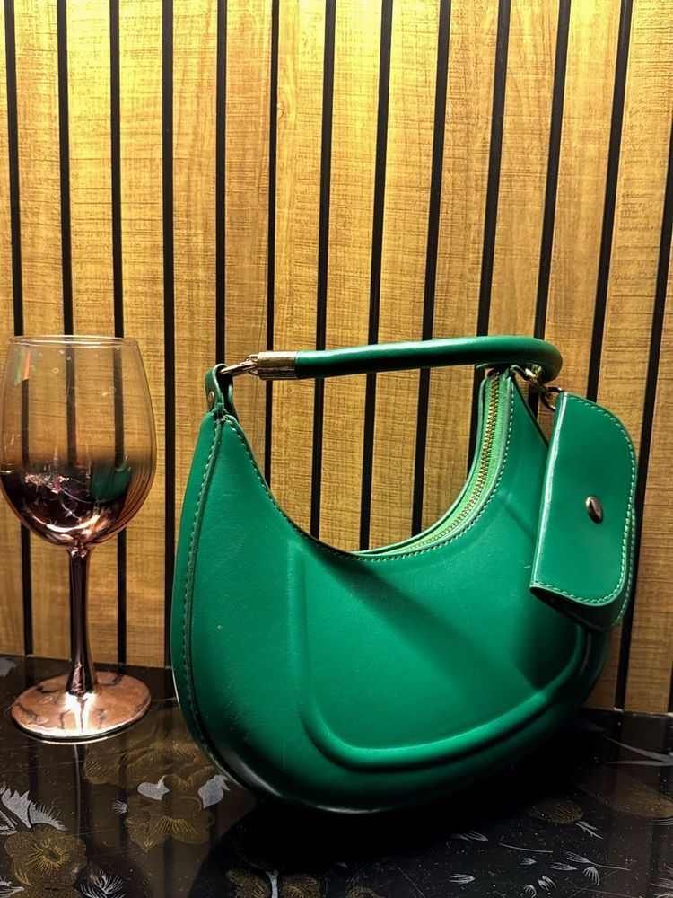 Stylish Green Crescent Shoulder Bag