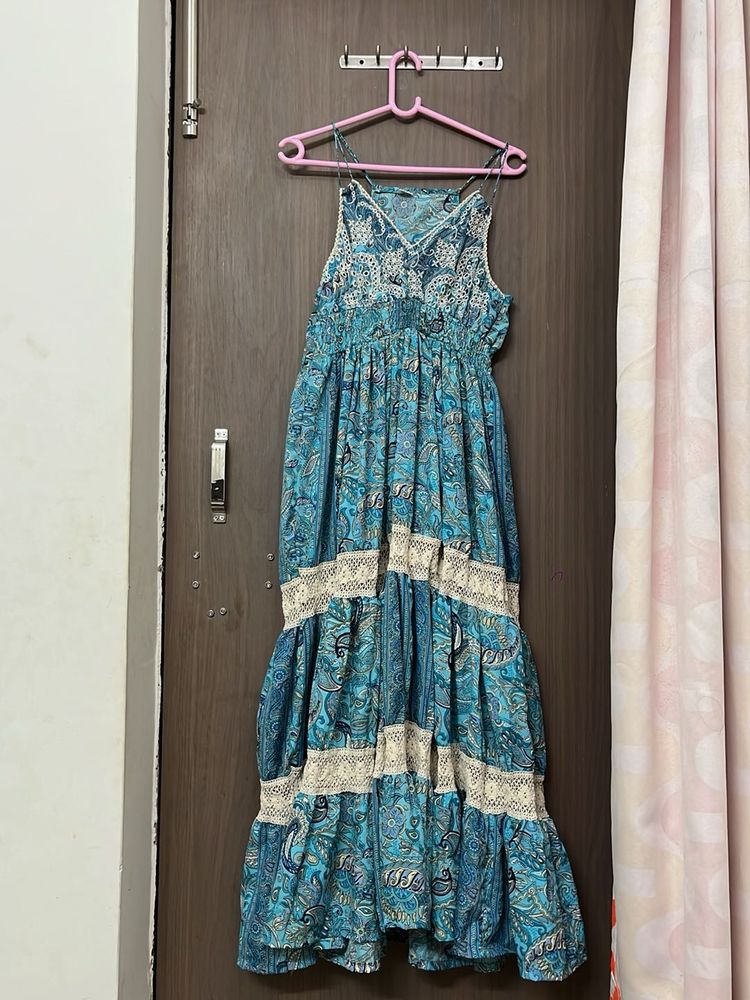 New  heavy full flare silk branded gown for M or L