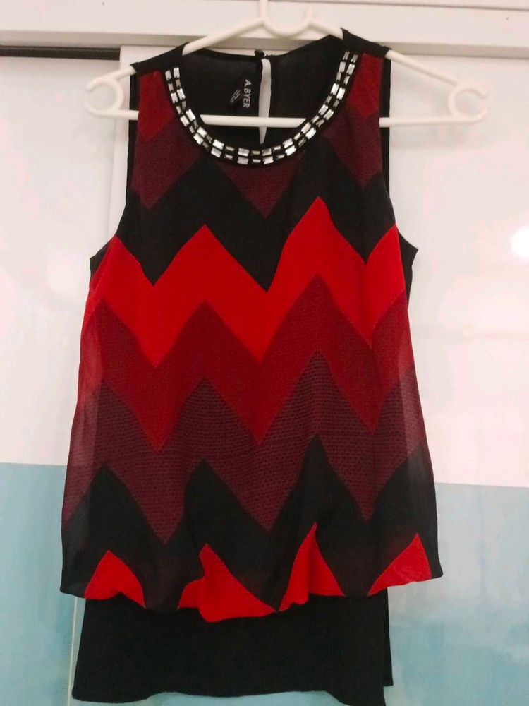 Chic Chevron Print Sleeveless Top