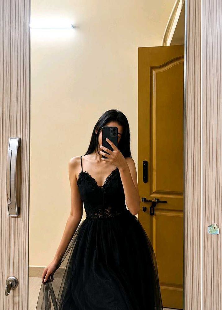 Elegant Black Lace Tulle Dress