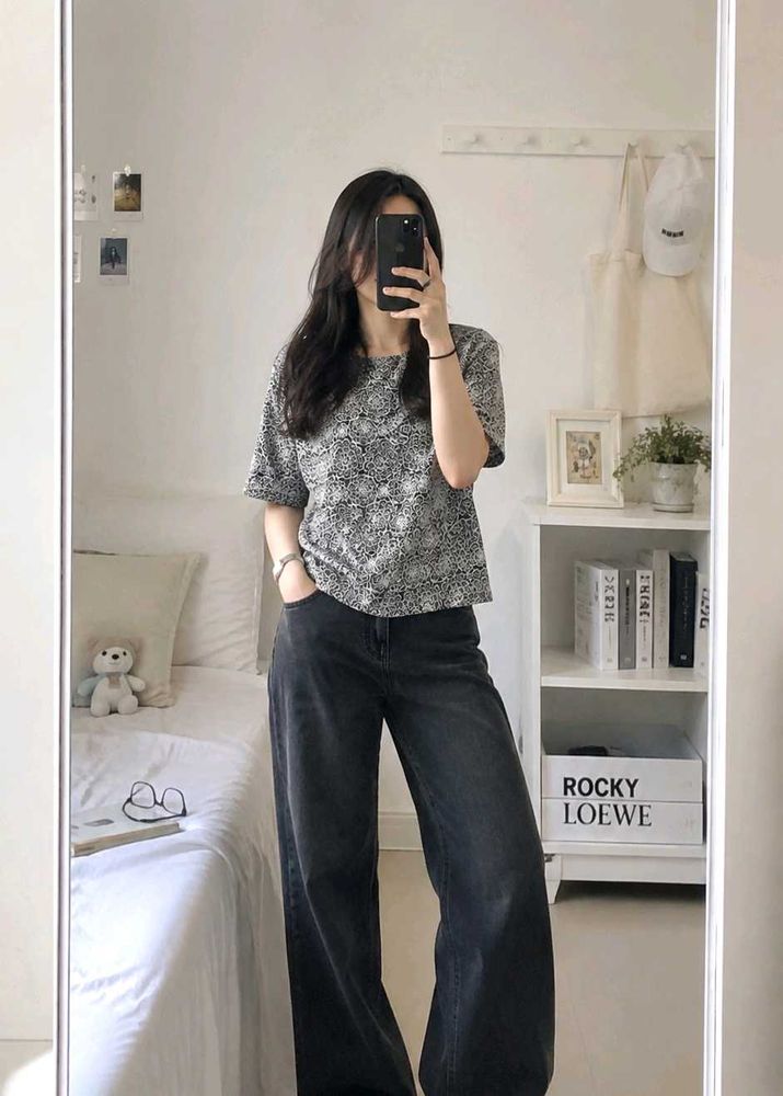 Gray Floral Print T-Shirt