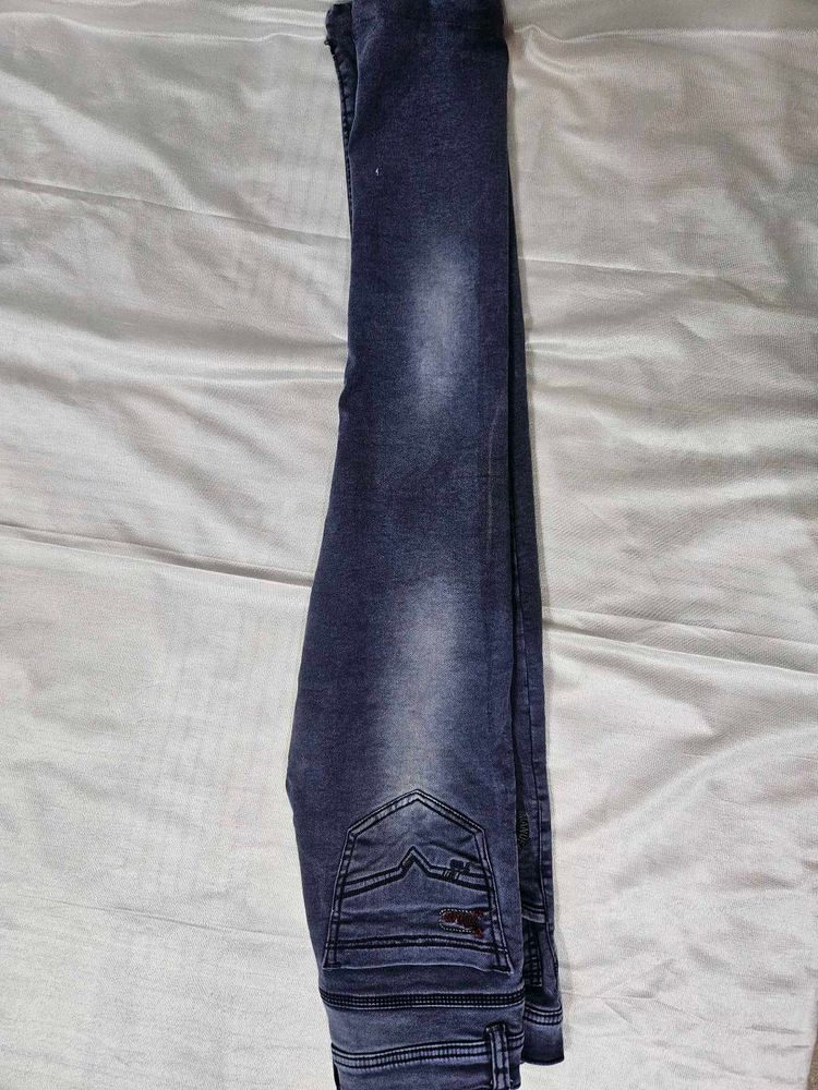 Stylish Blue Wash Jeans