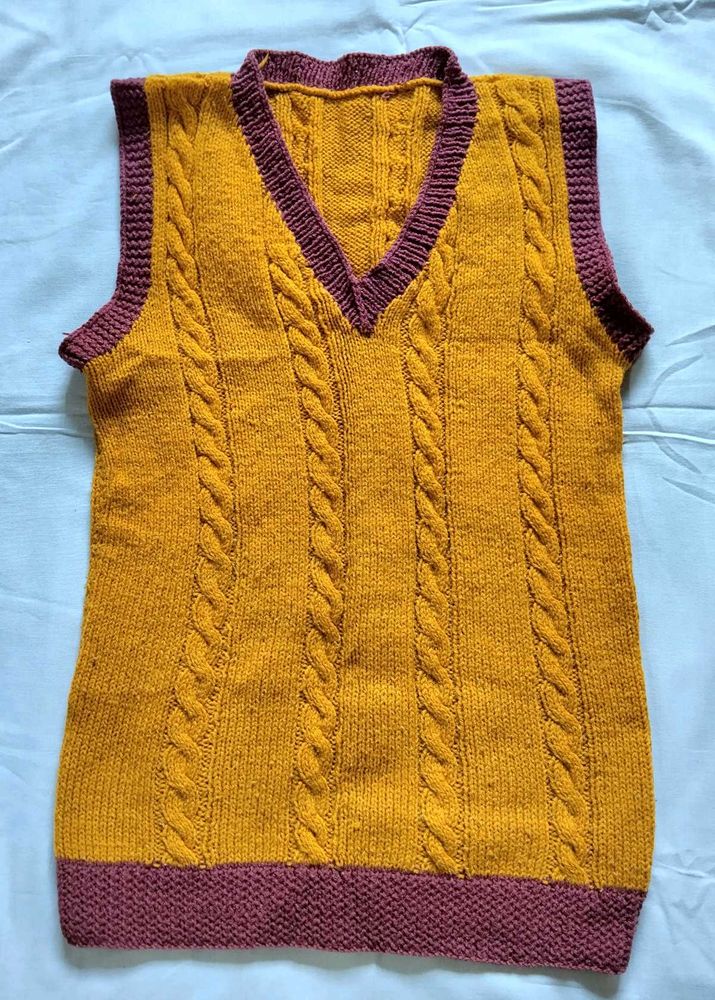 Vintage Sleeveles Cable Knit Vest Handmade Sweater
