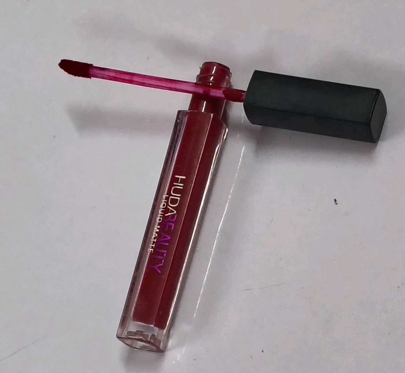 Huda Beauty Lipstick Bundle 3 pieces
