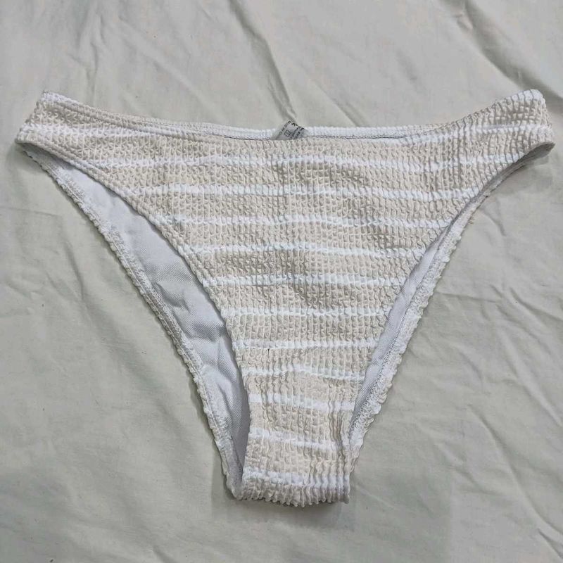 ❤️‍🔥 Textured Striped Bikini Bottoms