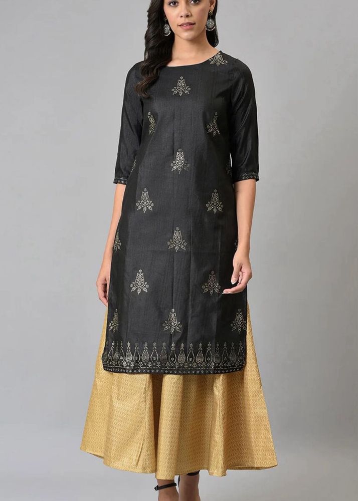 Elegant Black &amp; Gold Kurta