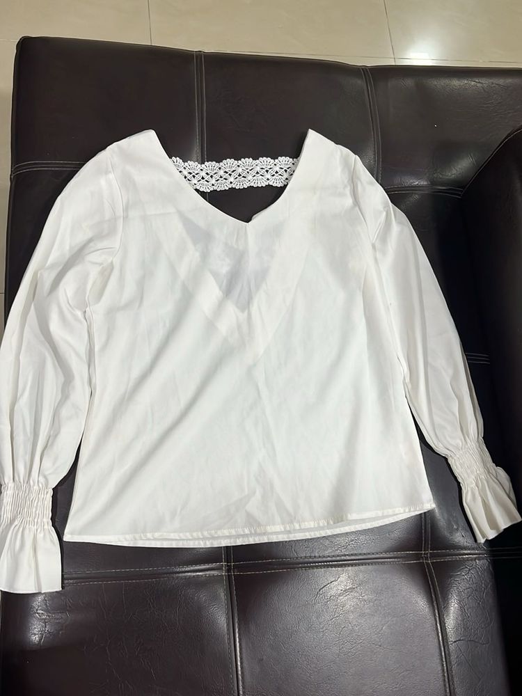 Chic White Lace Back V-Back Top
