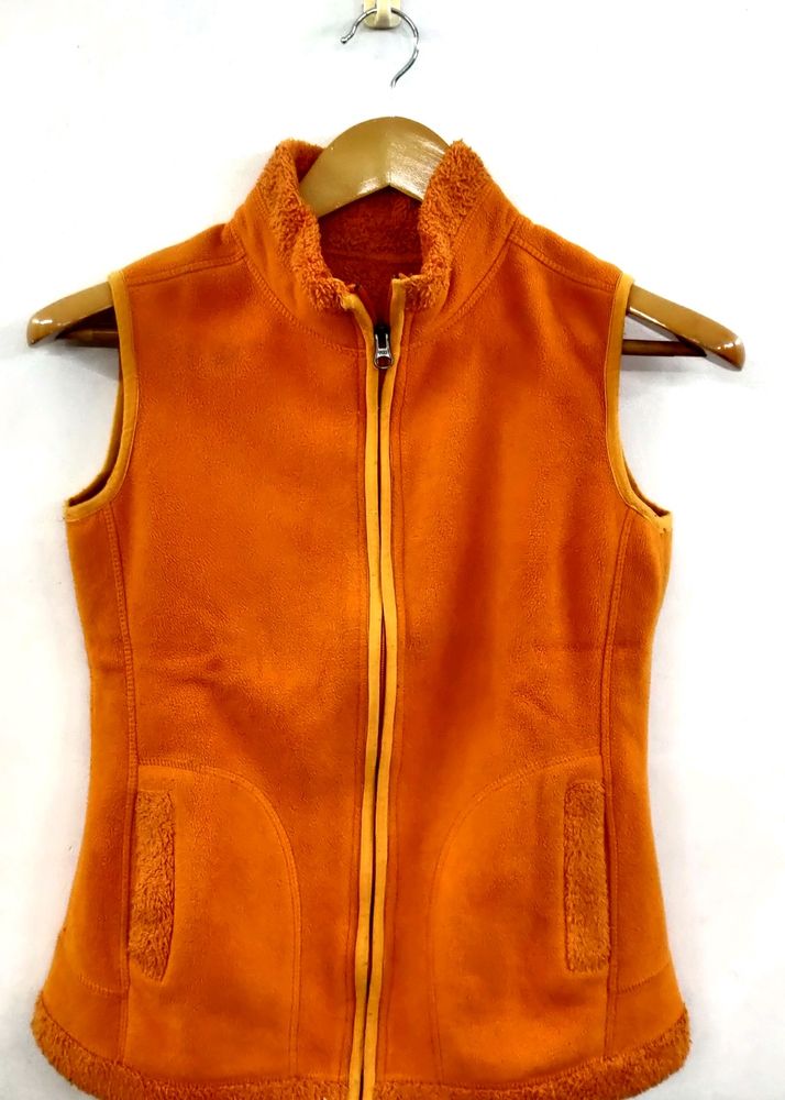 A ZIPPER JACKET