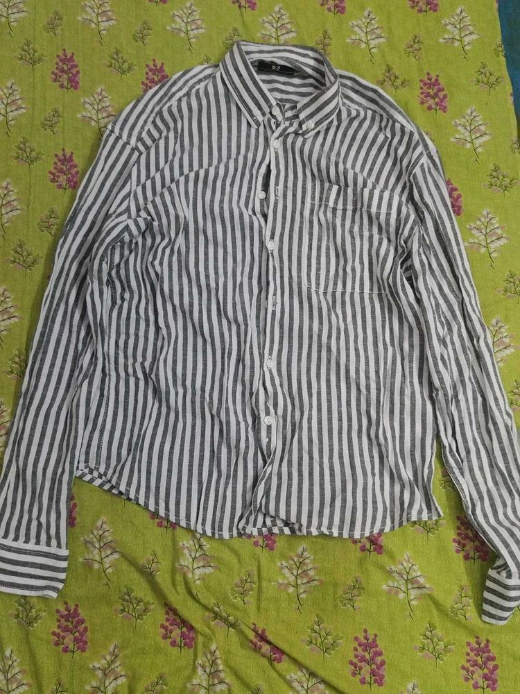 Men's Striped Button-Up Shirt