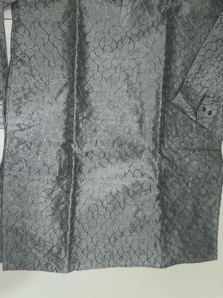 Grey Kurta With Thread Work
