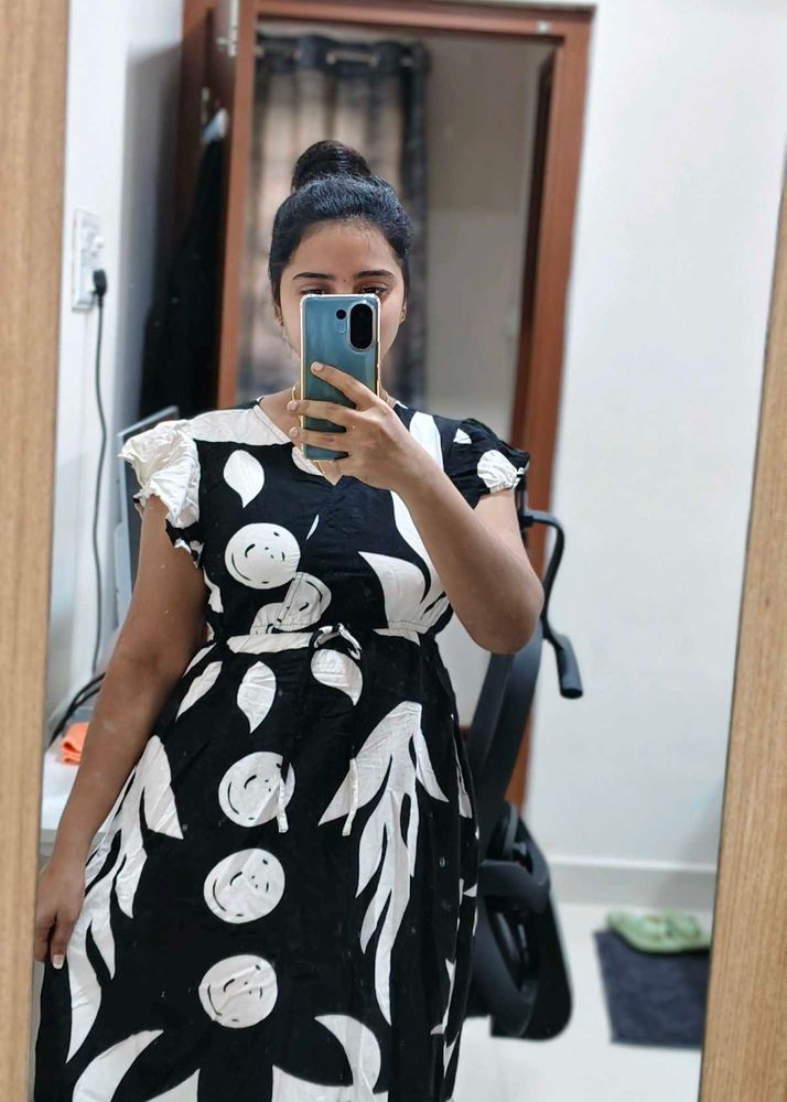 Chic Black &amp; White Print Midi Dress