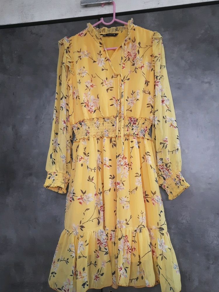 Zara.. M Size Dress...never Used...impulse Buy..