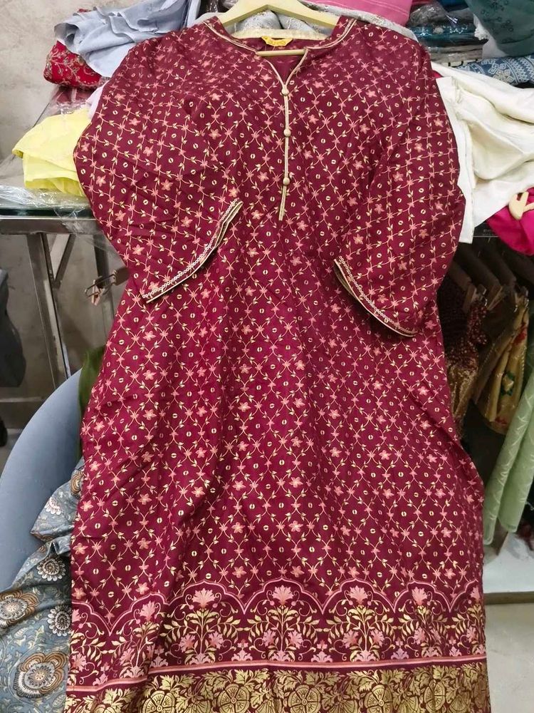 Maroon Ethnic Kurta with Golden Print
