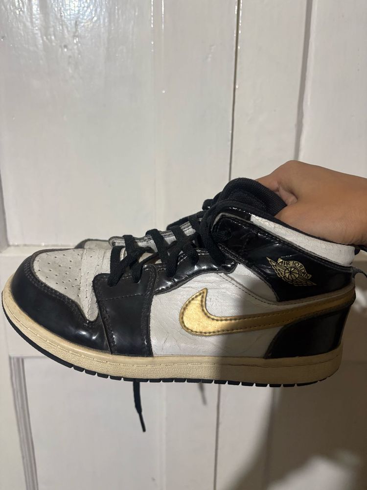Nike Air Jordan 1 Mid SE