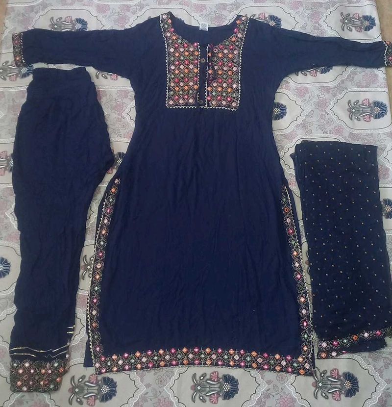 Embroidered Navy Blue Kurta Set