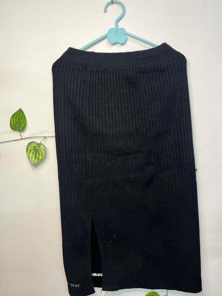 Ribbed Knit Midi Skirt