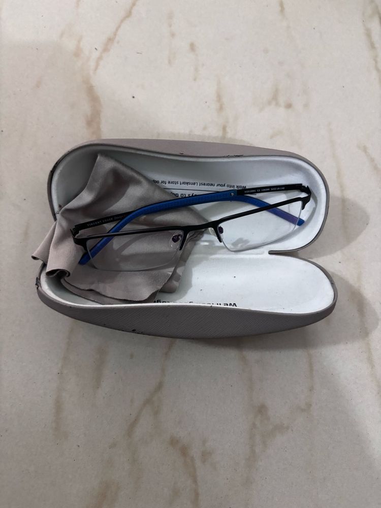Stylish Blue Rim Eyeglasses with Case