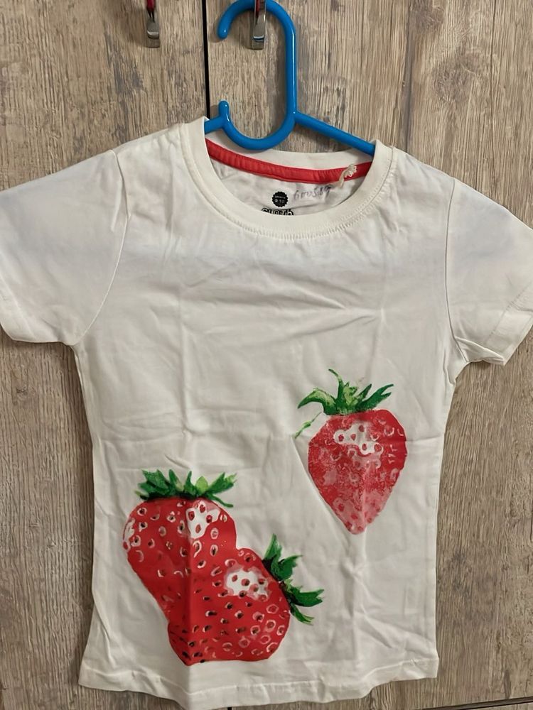Two T shirts for girls