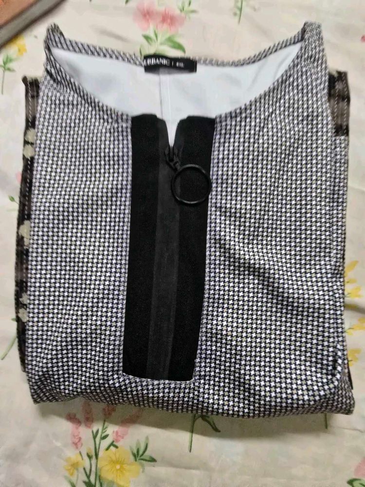 Chic Checked Tunic Top
