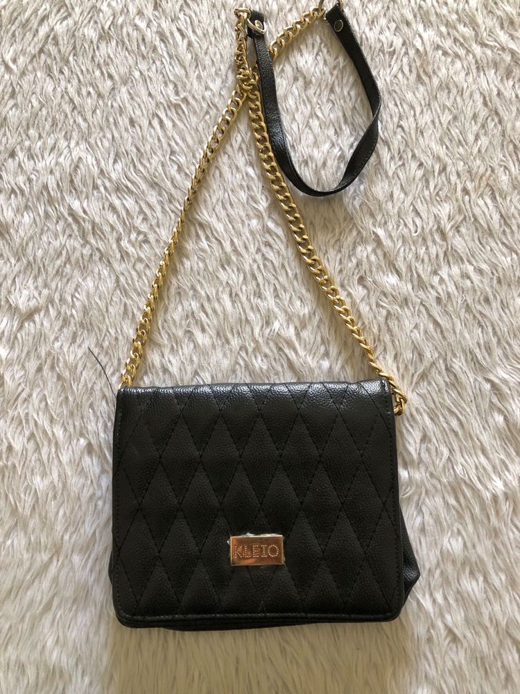 Black Slingbag (Women’s)